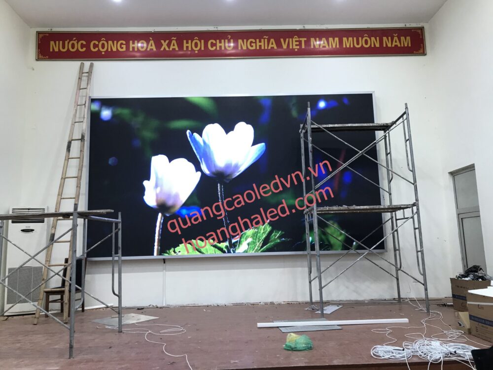 Màn hình LED Full Color P3 trong nhà giá rẻ tại Đại Học Ngoại Ngữ 1