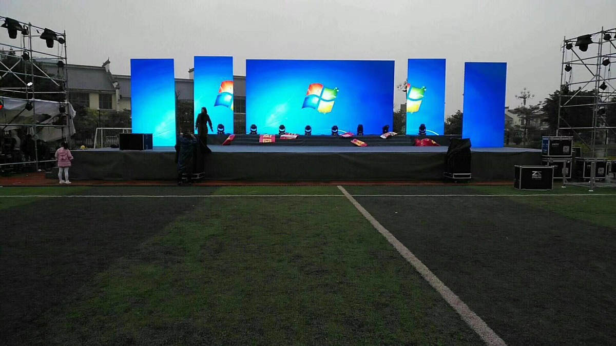 Màn hình LED sân khấu ngoài trời
