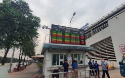 Bảng điện tử led hiển thị số chỗ trống trong bãi đỗ xe tại Sân bay Nội Bài