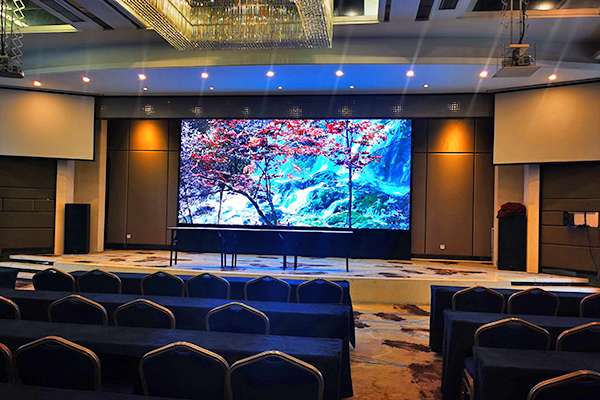 đặc điểm màn hình LED phòng họp